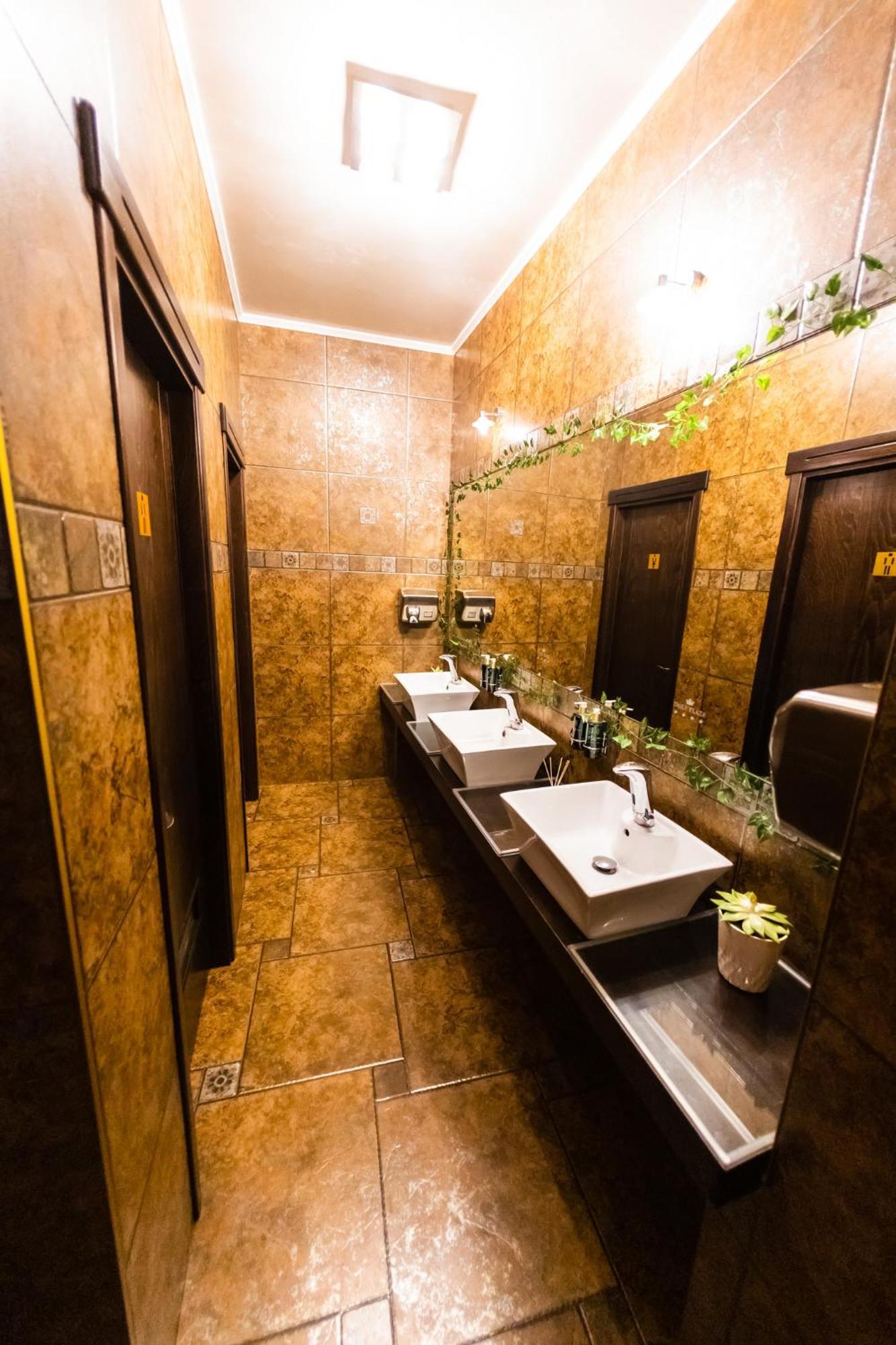 Daily Plaza Hotel Suceava Exterior photo