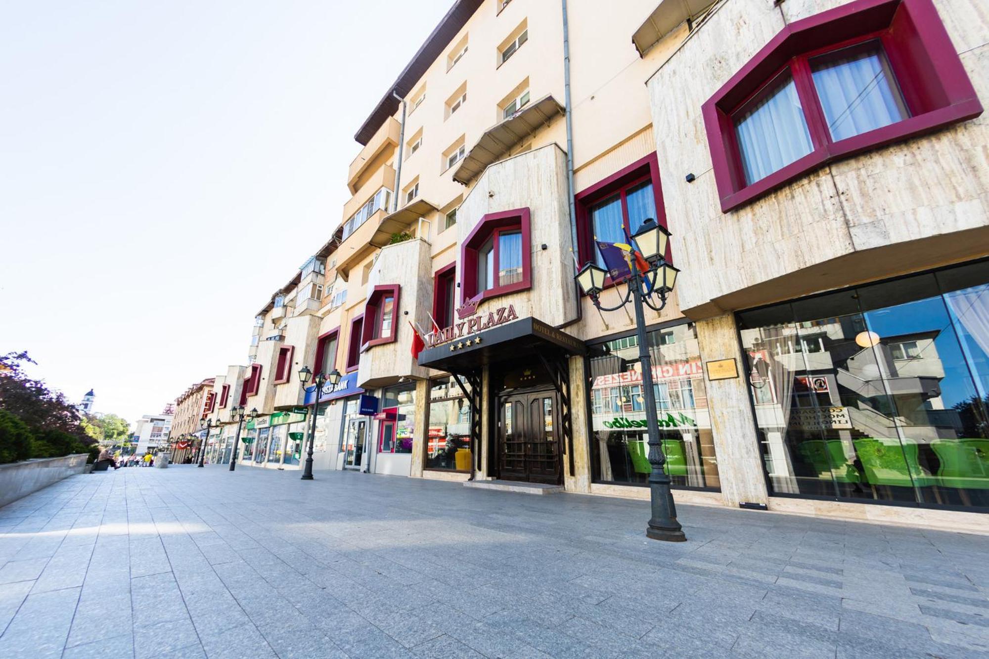 Daily Plaza Hotel Suceava Exterior photo