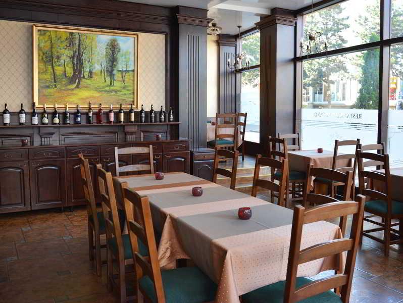 Daily Plaza Hotel Suceava Exterior photo